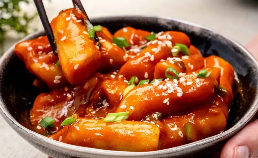 Tteokbokki selber machen - Reiskuchen richtig zubereiten