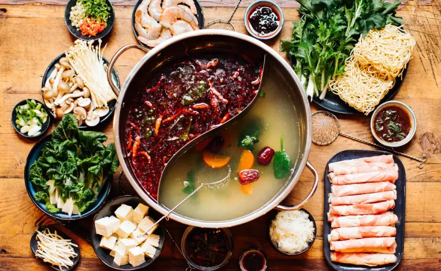 Asiatische Suppen einfach kochen und Hot Pot genießen
