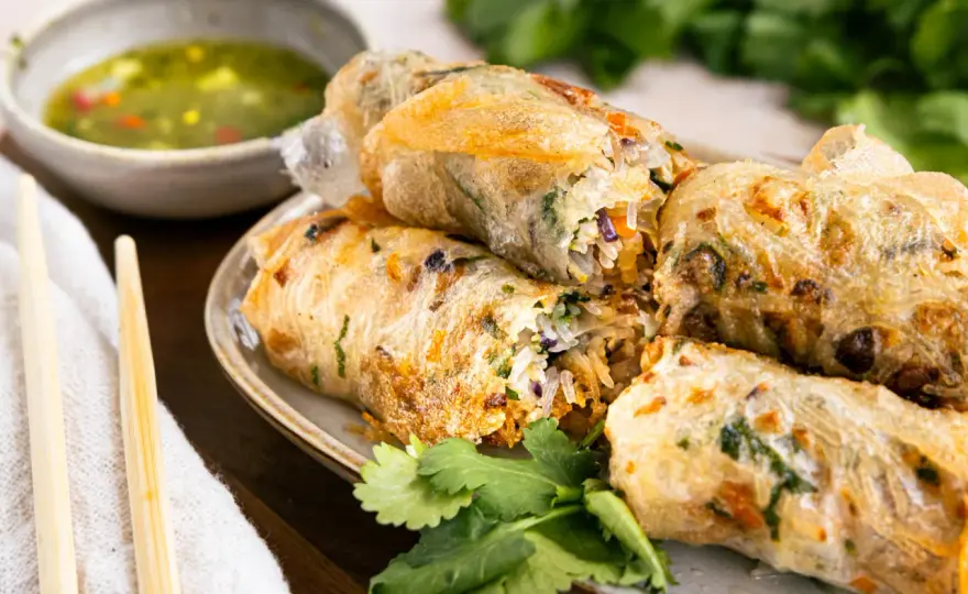 Vietnamesische Frühlingsrollen knusprig selber machen