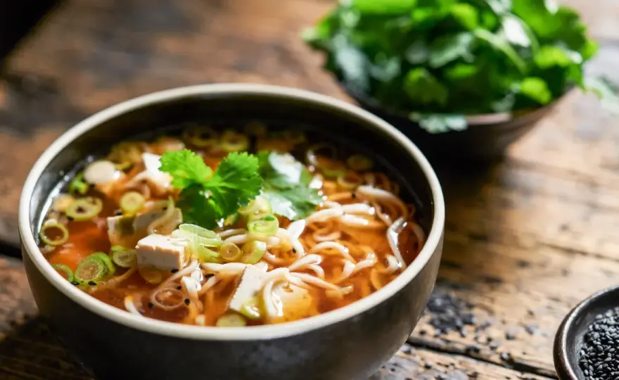 Miso-Suppe selber machen mit Dashi und Tofu
