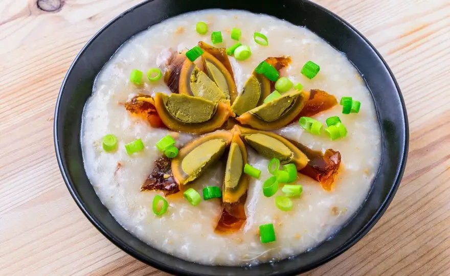 Congee-Rezept - so wird der Reisbrei cremig und würzig