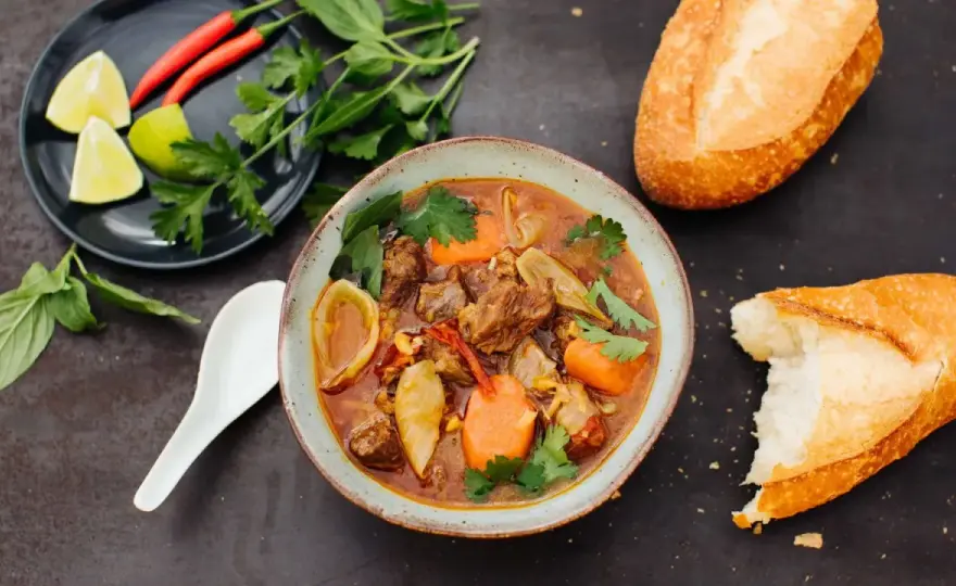 Bo kho richtig kochen - vietnamesischer Rindereintopf mit Tiefe