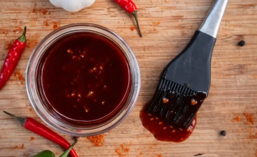 Hoisin-Sauce vielseitig verwenden - Tipps für Wok, Dip und Glasur