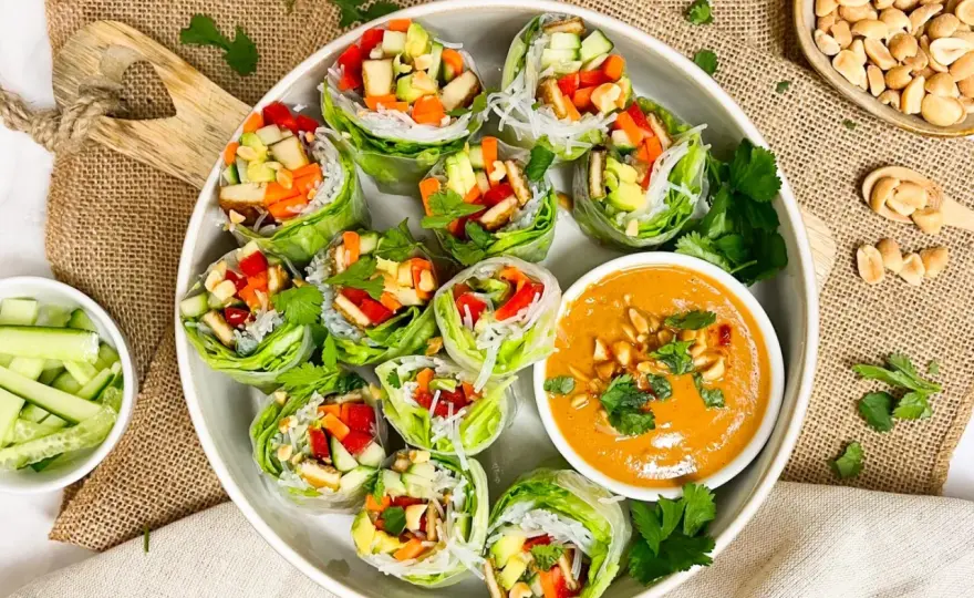 Sommerrollen mit Tofu - so gelingen sie frisch und leicht