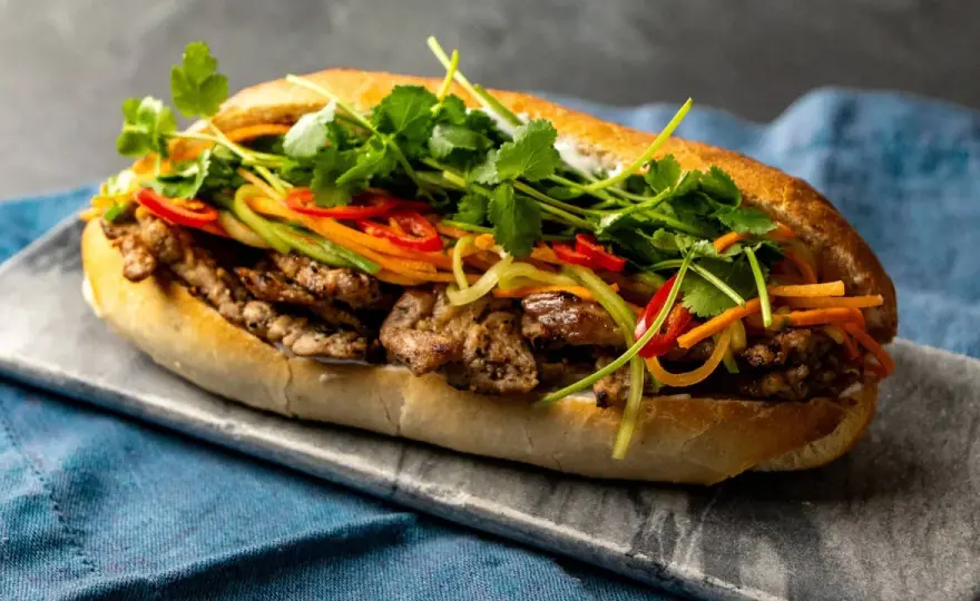 Banh Mi selbst machen - knusprig, frisch und ausgewogen