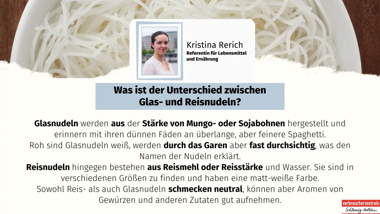 Glasnudeln werden aus Mungo- oder Sojabohnenstärke hergestellt. Sie sind roh weiß und werden beim Kochen fast durchsichtig.